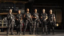 S.W.A.T. Exiles se passa dois anos após a série original e estreia nesta sexta (25) no Disney+
